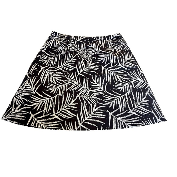 Margaret M - A Line Black Skirt with Palm Print; Stretch; Women's Size M - Picture 8 of 8
